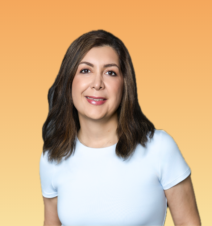 Head shot of Emmy Gharib