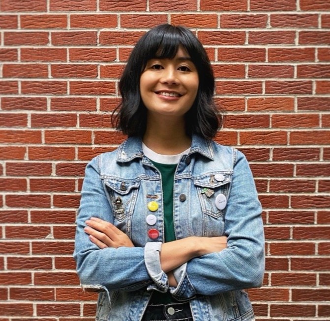 Head shot of Laraine Domingo